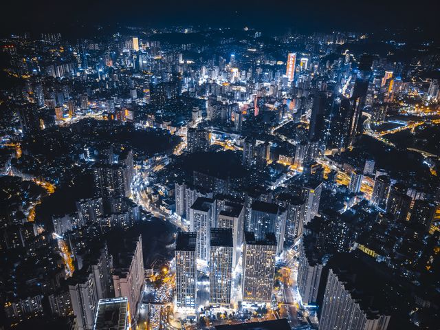 來貴陽不可錯過的保障城市夜景打卡攻略。大都市的感覺。