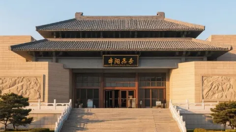 공룡과 새의 기원을 탐험하고, 고대 제사지인 운(雲)을 방문하고, 랴오닝 서부의 용성에서 수십억 년의 시간을 여행해 보세요. — traveler post in 젠핑