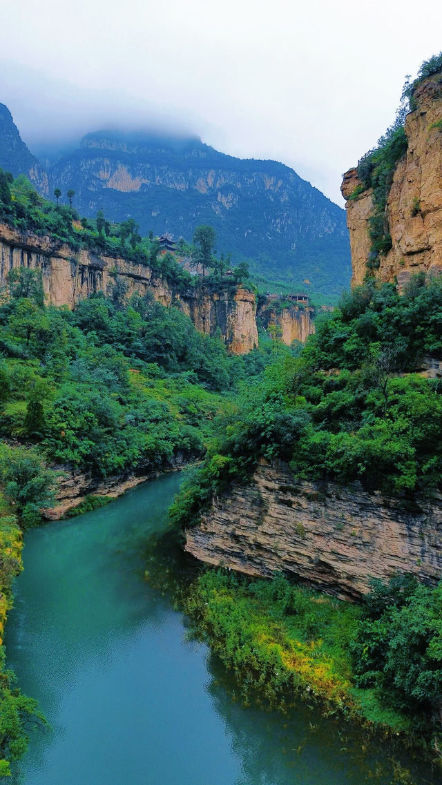 長治虹霓村 懸崖上的古村落，太震撼了