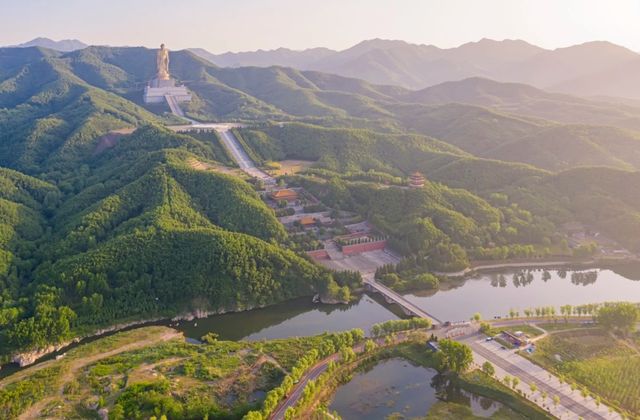 探秘平頂山：一座讓你心跳加速的「天然氧吧」！