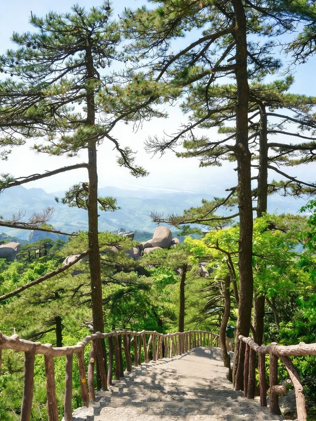 不想假期人擠人?直接衝安徽天柱山就對了! 不想假期人擠人?直接衝安徽天柱山就對了!