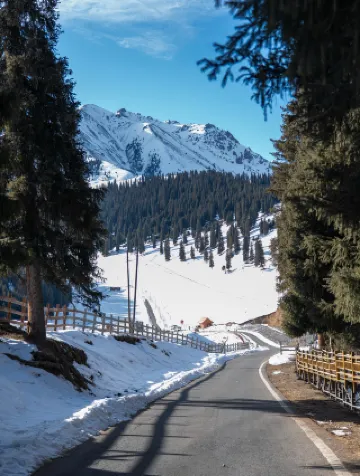 ウルムチ観光ガイド2026年：人気スポット、グルメ、ホテル、天気など