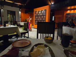 Memorable Stay with Exceptional Dining, Minor Flaws Noted