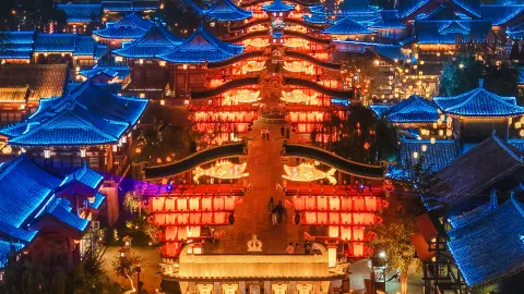 山東省の人々はとても口が堅く、眠らない夢のようなこの街のことさえ教えてくれない。 — traveler post in 東平