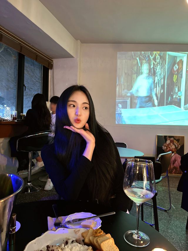 행궁동의 핫한 와인바! ‘테네스’ 를 소개합니다🌙
