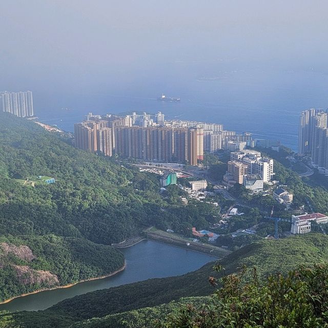 半小時登上港島第四峰，睇日落🌆飽覽維港景色😍