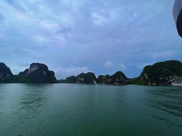 Sailing Through Halong’s mysteries 