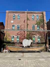 과거의 공간에서 현대의 예술과 창의성이 만나는 인천 아트 플랫폼