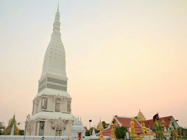 สักการะ พระธาตุท่าอุเทน พระธาตุประจำวันศุกร์