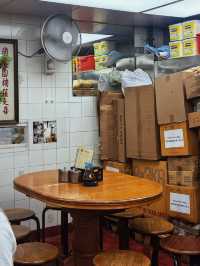 [香港] 遠近馳名絲襪奶茶創始店 必吃的排隊美食茶餐廳-蘭芳園