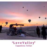 Love Valley, Cappadocia ชื่อนี้มีบอลลูนเต็มฟ้า