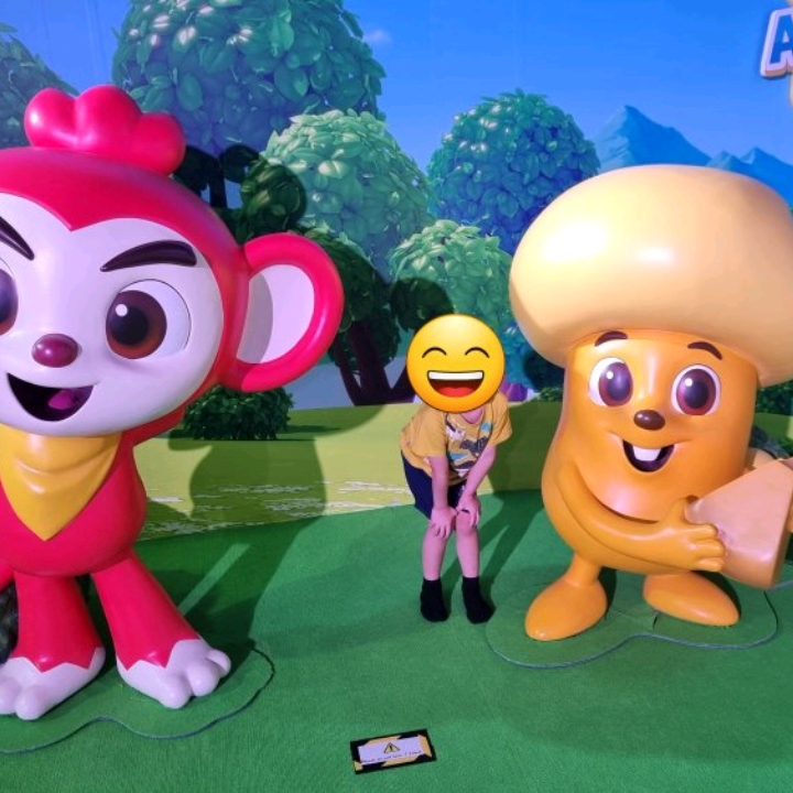 Find the different Poki, Pinkfong & Hogi, Hogi Mini Game