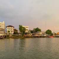 ล่องเรือ ชมหิ่งห้อยแม่น้ำตาปี ยามเย็น