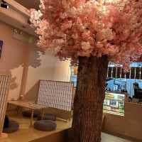 日本居酒屋｜櫻花樹下打卡位