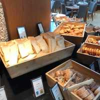 福岡Hilton超好食早餐🥣超高樓底勁大玻璃外牆🤩海景一流