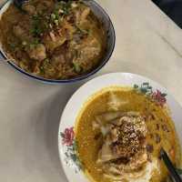 오래된 소문난 로컬 맛집, Ho kow hainam kopitiam