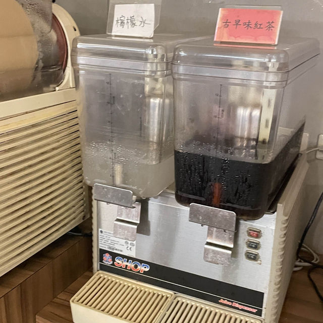 囍富火鍋-職人熬湯專門店，胡椒老伙雞湯好好味啊🤤
