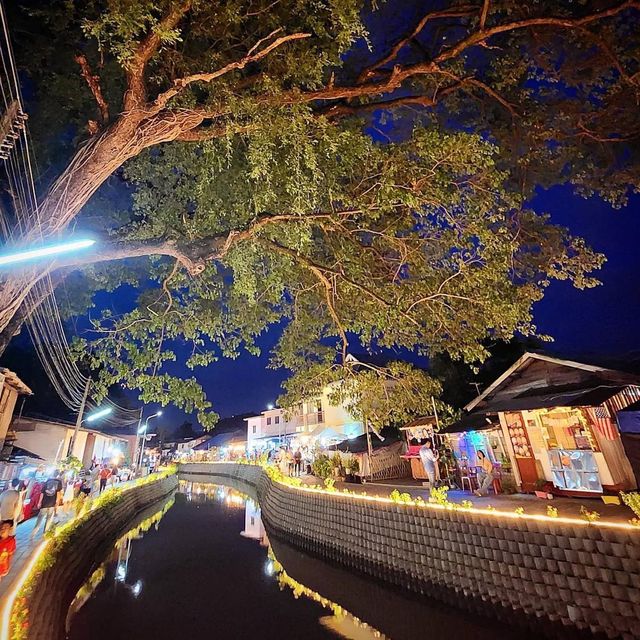 khlong Mae kha landmarks 