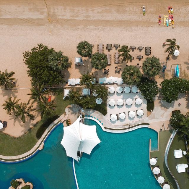 โรงแรมสุดหรูริมหาดนาจอมเทียน Mövenpick Pattaya