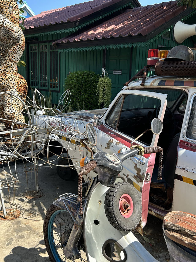 Metal art museum made from junk 