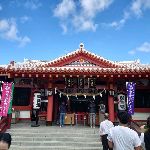 海が見渡せる断崖に佇む神社!沖縄旅行【波上宮】 海が見渡せる断崖に佇む神社!沖縄旅行【波上宮】