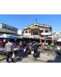 ตลาดริมโขง ดูของป่าจากฝั่งลาว ที่นครพนม 