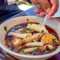 ก๋วยจั๊บน้ำข้นป้าติ๊กกะตะ สูตรโบราณ