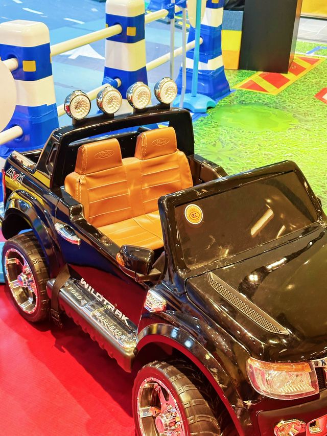 ⭐️尖沙咀室內競賽場🚗小朋友試過玩電單車未？😏
