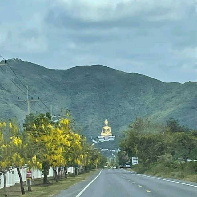 พิชิตยอดเขาวงพระจันทร์ กันเถอะ