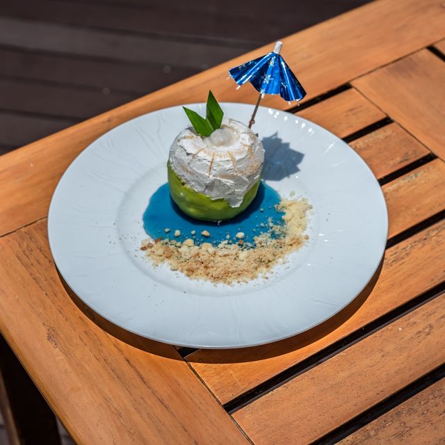 Paradox Resort Phuket ที่พักเลิศติดหาดกะรน🏝️