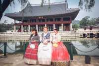 ใส่ฮันบก เดินชม Gyeongbokgung Palace กันค่ะ