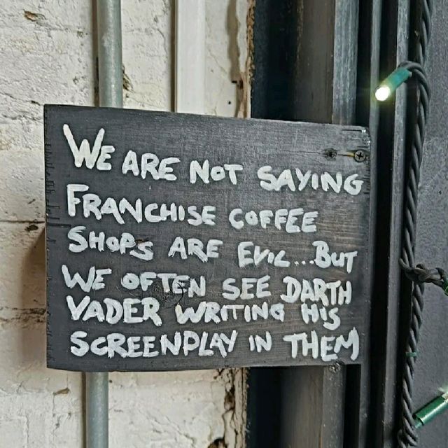AN INDEPENDENT CAFÉ IN LONDON!