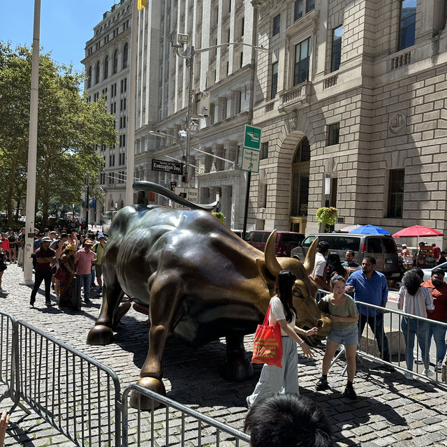紐約華爾街與銅牛雕像！