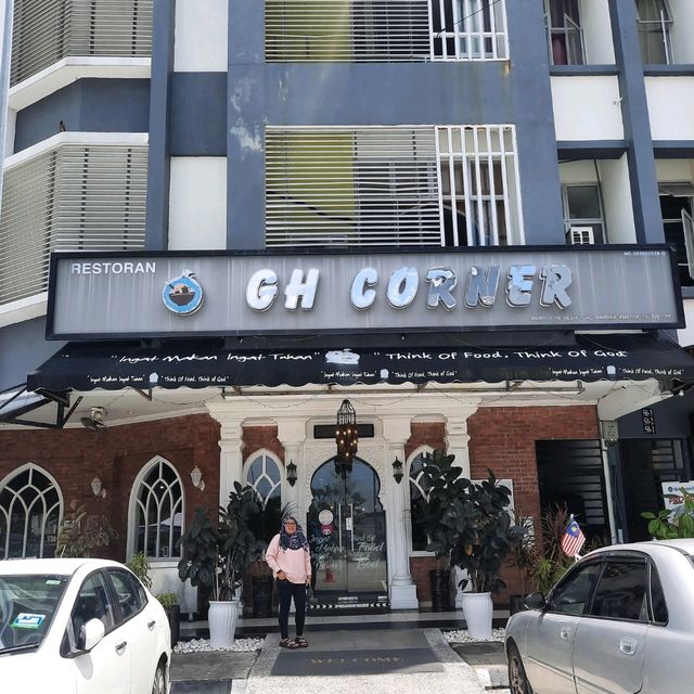 The grandeur restaurant, GH Corner