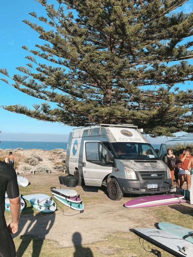 🏨🤩🎡斯卡伯勒海灘🏖️藍色海水與滑浪樂園🌊🏄‍♂️☀️
