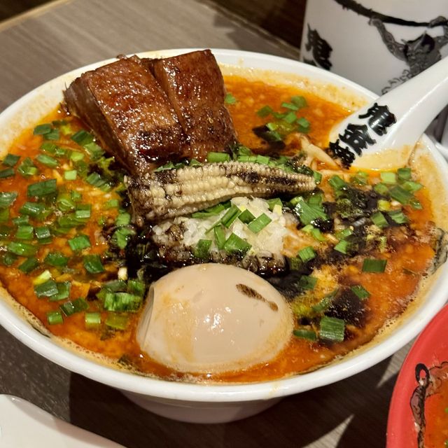 東京過江龍人氣辣麻拉麵. 🍜🐉🔥