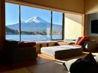 東京必訪富士山溫泉酒店：落地窗山景，溫泉極致享受