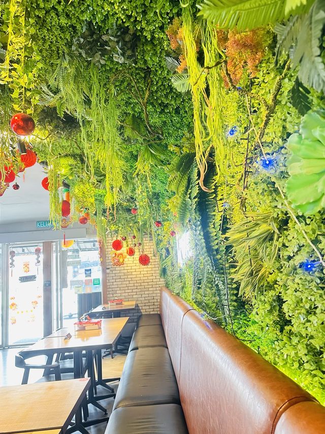 Greenery Cafe in Town🥯🥘🍧🥞🥗🍨