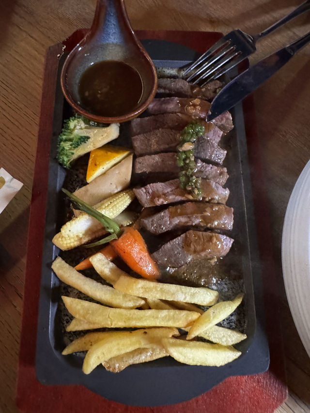 ベトナム🇻🇳ダナン🐉ドラゴンブリッジショーは🍽️座りながら観覧できる🍸✨