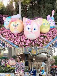 🏰🎠 **探索奇幻之旅：上海迪士尼小鎮**