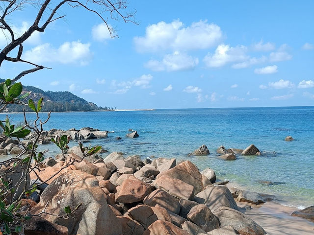 Popular beach with fine grain white sand 