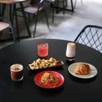 UNKNOWN | COFFEE & FOOD FUTURISTIC SOLO