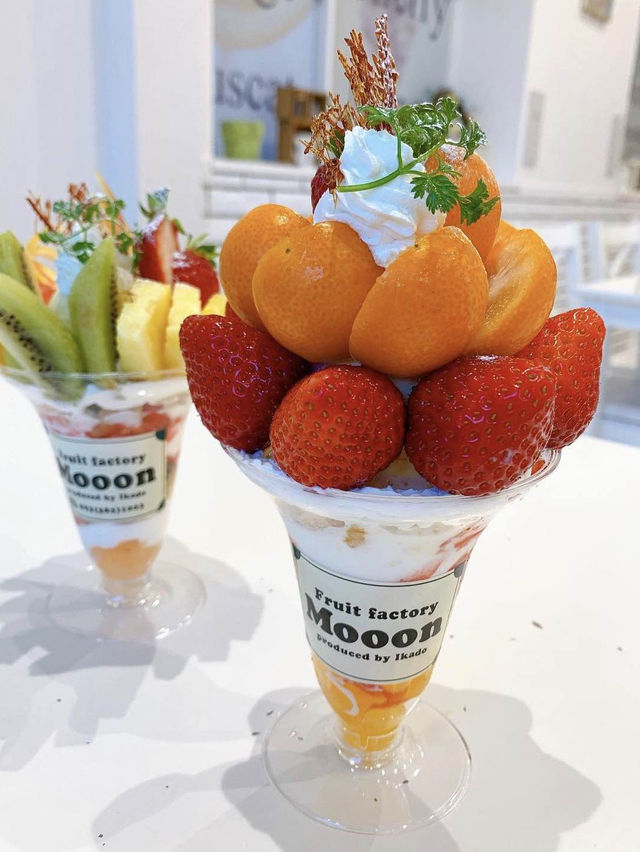 【福岡カフェ】フルーツ屋さんの旬のフルーツパフェが食べられるお店🍓🍑🍈