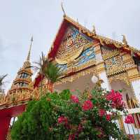 「美麗寺院」Wat Sanamchai