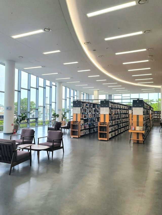 이런곳은 부산밖에 없을 뷰맛집 해양도서관📚