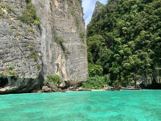 เกาะพีพี  ~ ปิเละลากูน ~ อ่าวมาหยา