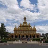 สักการะวัดชื่อดังจังหวัดอุทัยธานี