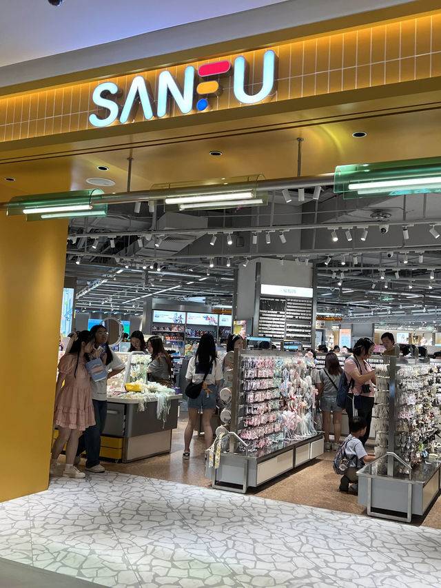深圳版log on🫶🏻領展中心大型潮流店🤓Sanfu🤩