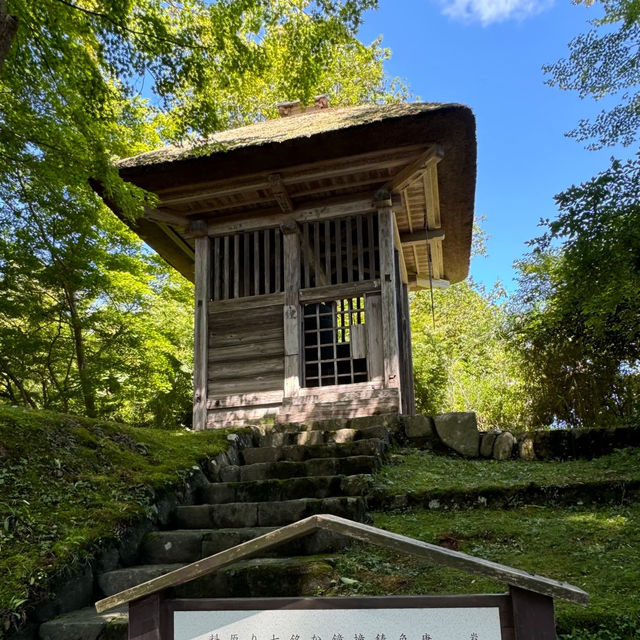 「日岡神社」神秘古樸