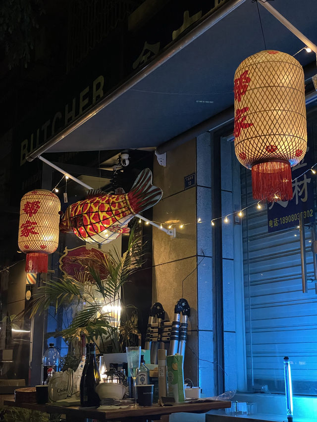 Experience the Nightlife in Chengdu, China 🇨🇳✨
